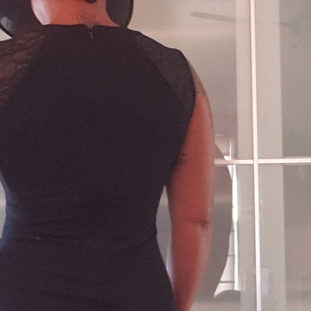 Dress - Picture 6 of 7